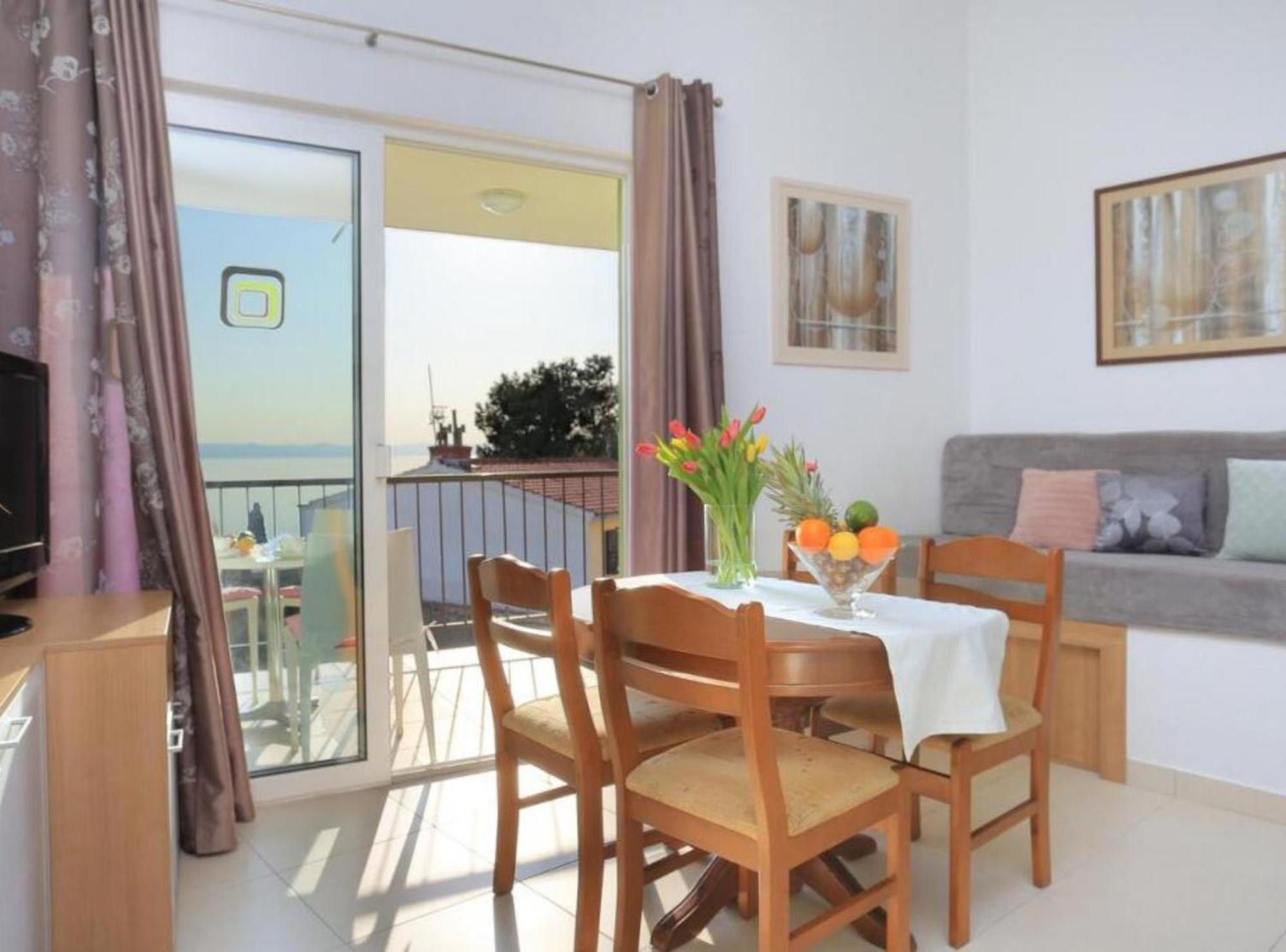 Apartments Roscic Podgora Exterior photo